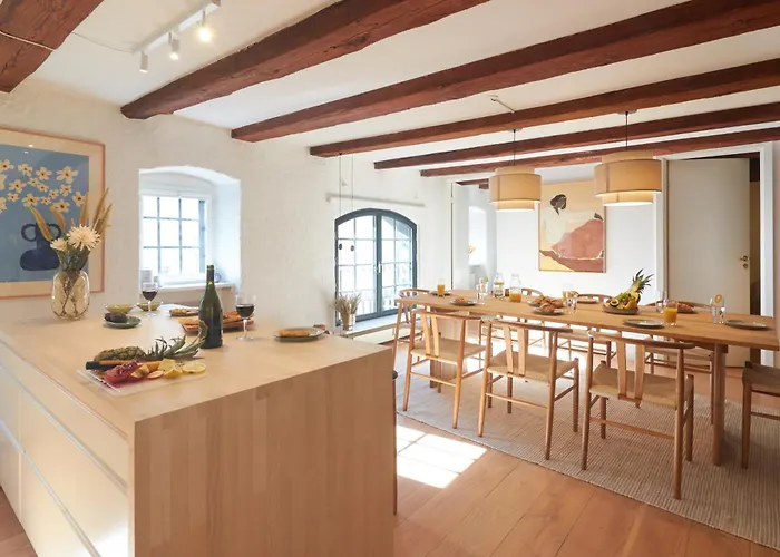 Apartament Warm 3br Loft With Exposed Beams *