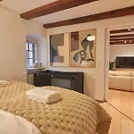 Warm 3br Loft With Exposed Beams *