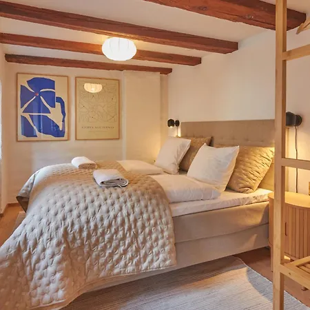 Appartement Warm 3br Loft With Exposed Beams Kopenhagen