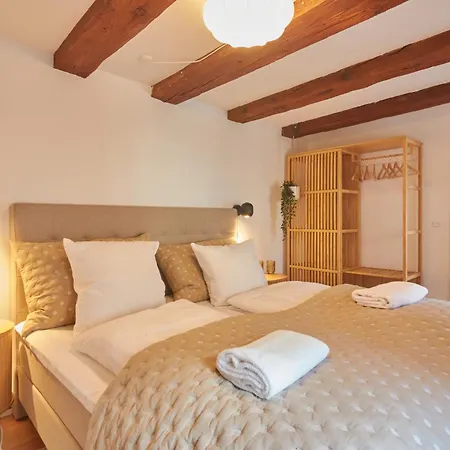 Apartman Warm 3br Loft With Exposed Beams *