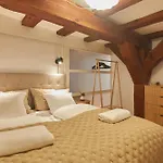 Warm 3br Loft With Exposed Beams * Copenhagen